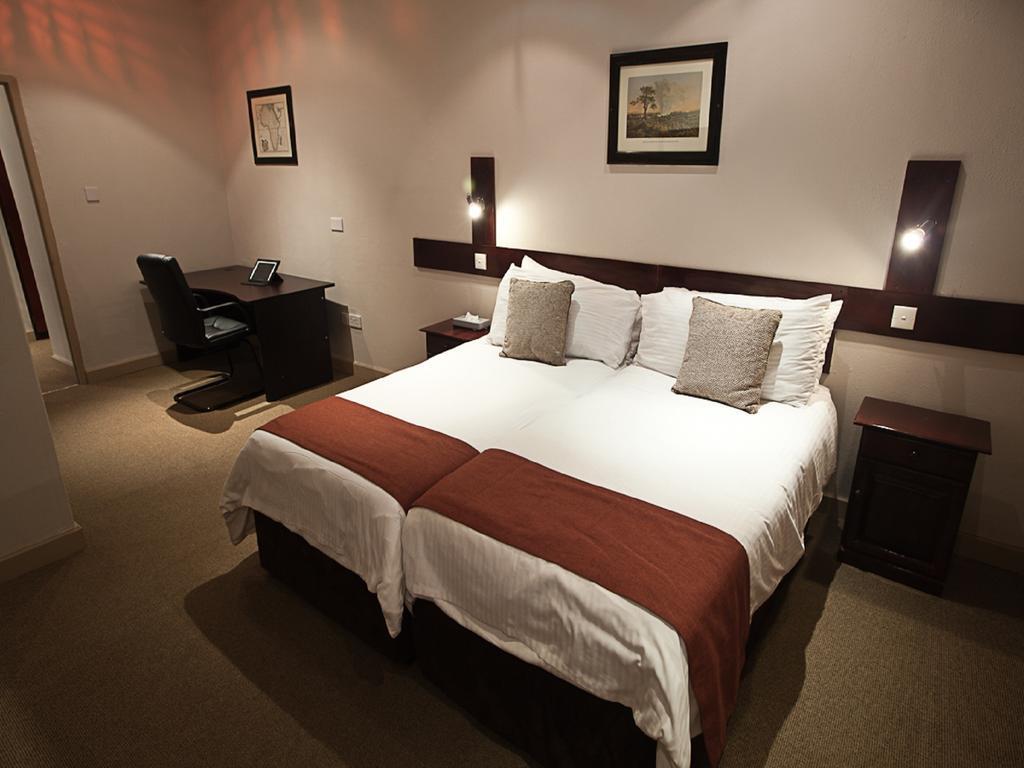 Diggers Inn Francistown Room photo