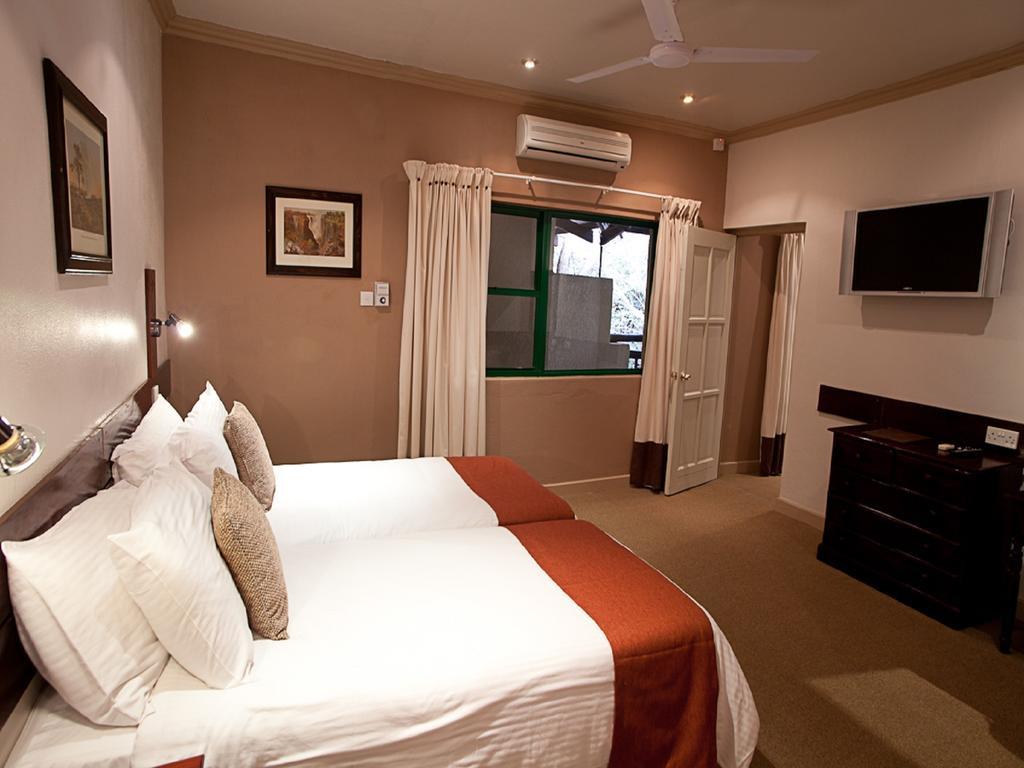 Diggers Inn Francistown Room photo